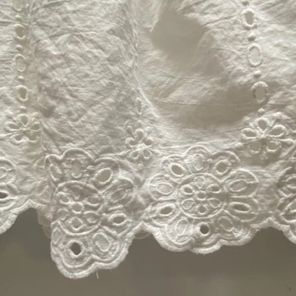 Maurices Summer Tank Blouse Women's XL White Sleeveless Eyelet Lace Top NWT - Picture 3 of 9